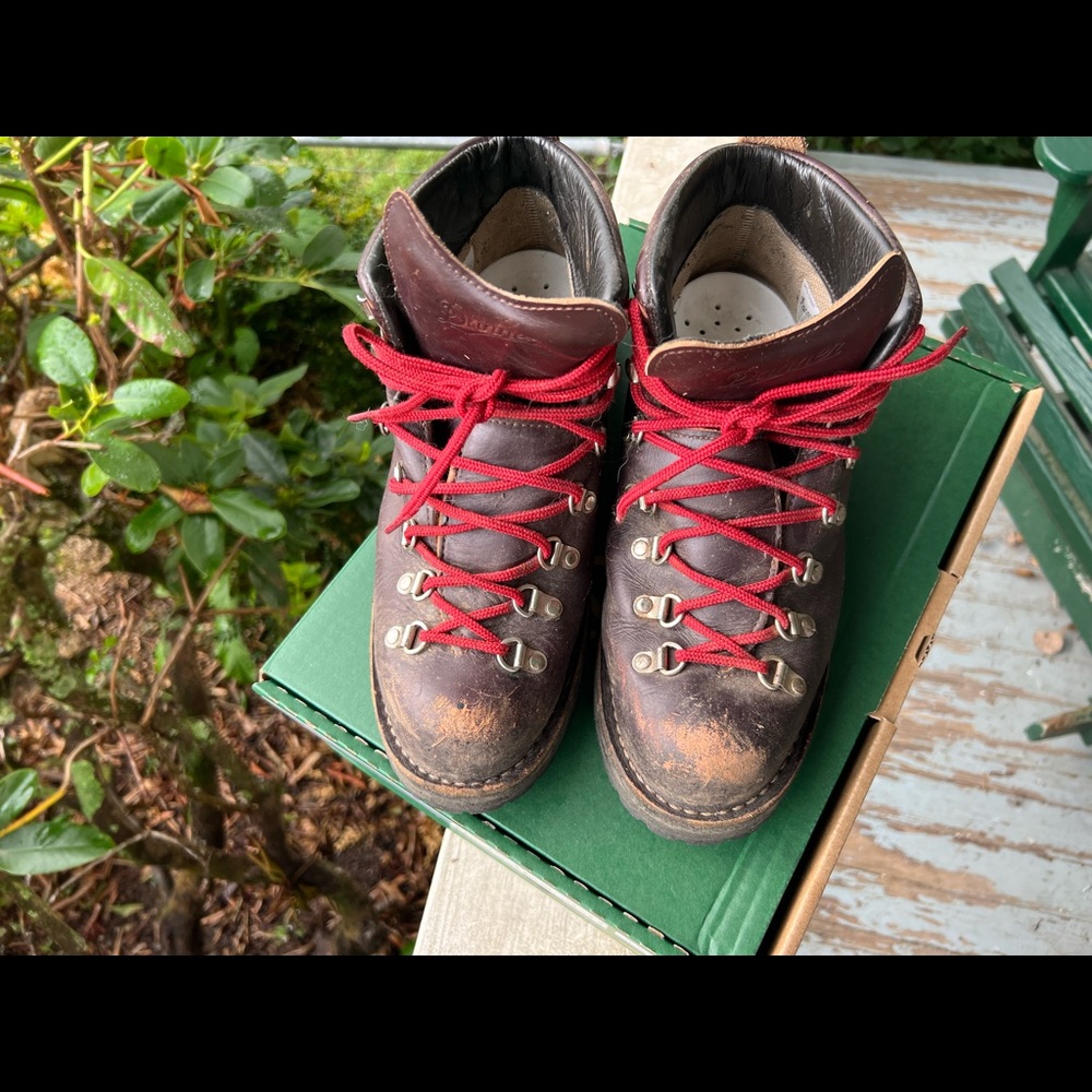 COPY - Danner Mountain Light boots size Mens 10.5